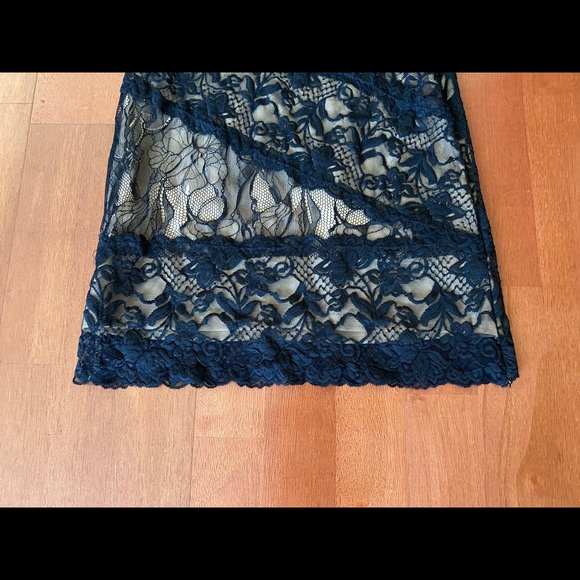 BEBE BLACK LACE DRESS - Picture 3 of 6